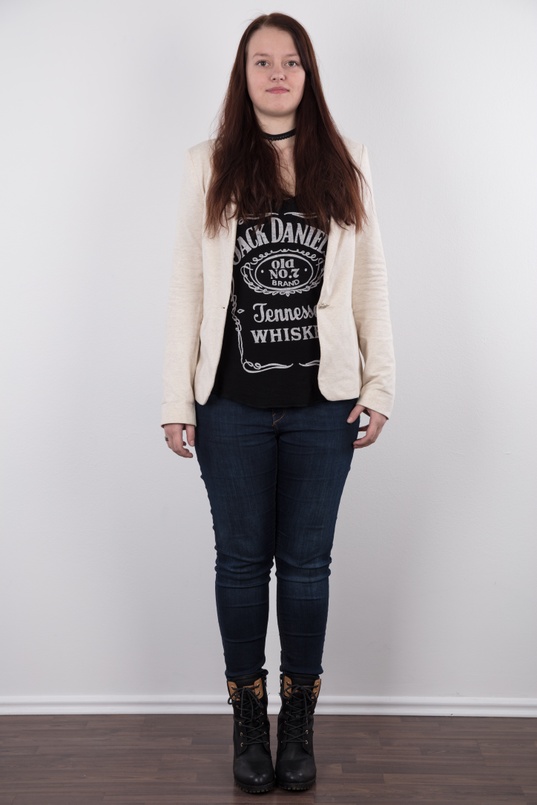 2. Download full pics of Katka (20) from czechcasting.com