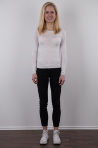 2. Download full pics of Katka (28) from czechcasting.com