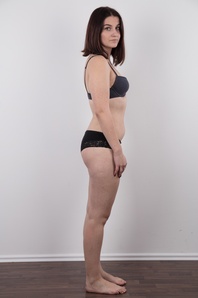 5. Download full pics of Kristyna (20) from czechcasting.com