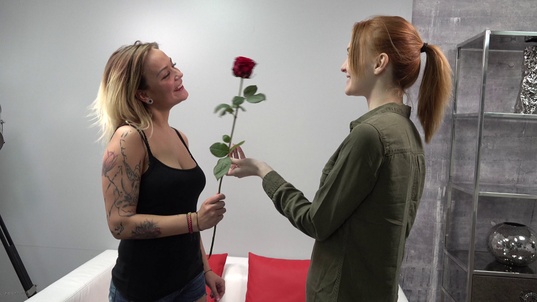 12. Download full pics of Julie (21) from czechcasting.com