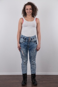 2. Download full pics of Olga (32) from czechcasting.com