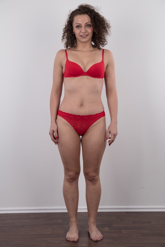 5. Download full pics of Olga (32) from czechcasting.com