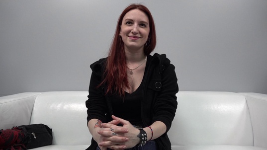 1. Download full pics of Johanka (23) from czechcasting.com