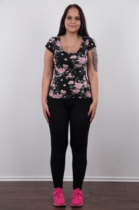 2. Download full pics of Denisa (18) from czechcasting.com