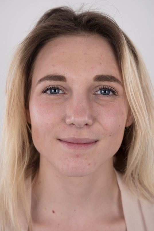 1. Download full pics of Nikola (20) from czechcasting.com