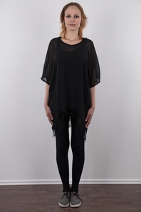 2. Download full pics of Sara (21) from czechcasting.com