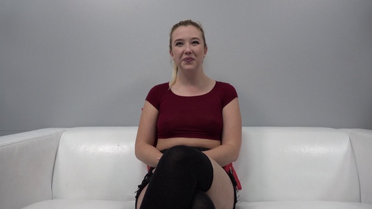 1. Download full pics of Kelly (23) from czechcasting.com