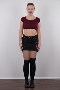 2. Download full pics of Kelly (23) from czechcasting.com