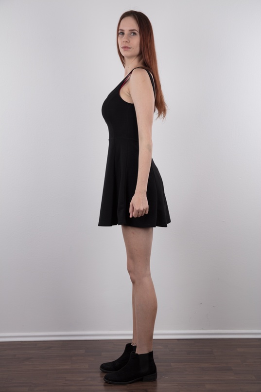 4. Download full pics of Barbora (22) from czechcasting.com