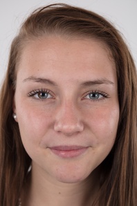 1. Download full pics of Lucie (18) from czechcasting.com