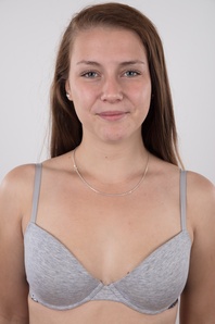 5. Download full pics of Lucie (18) from czechcasting.com