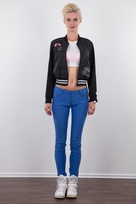 2. Download full pics of Petra (31) from czechcasting.com