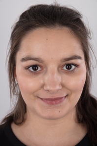 1. Download full pics of Tereza (23) & lukas from czechcasting.com