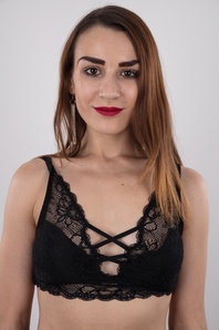 5. Download full pics of Maruska (20) & Petr from czechcasting.com