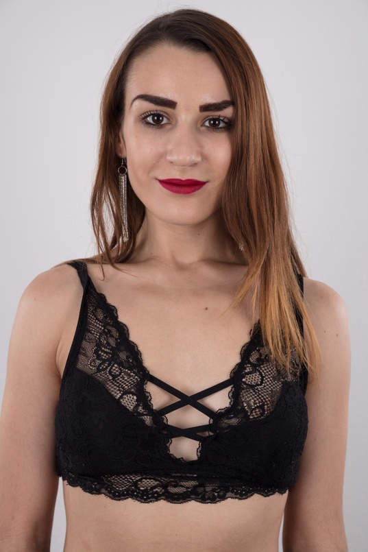 5. Download full pics of Maruska (20) & Petr from czechcasting.com