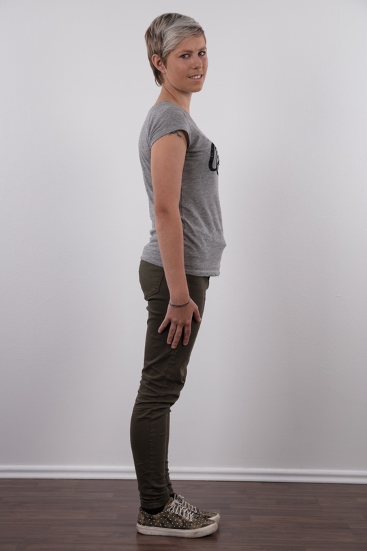 3. Download full pics of Michaela (21) from czechcasting.com