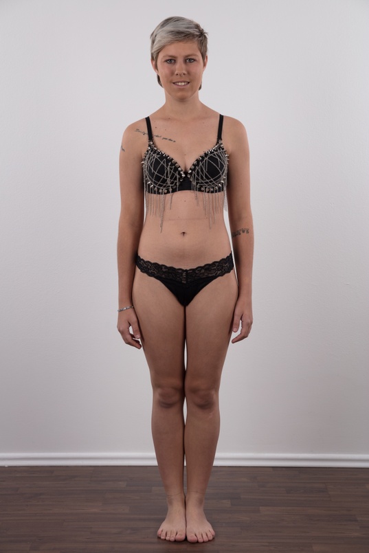6. Download full pics of Michaela (21) from czechcasting.com