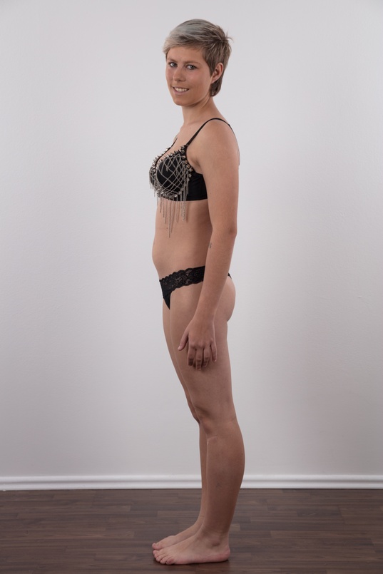 8. Download full pics of Michaela (21) from czechcasting.com
