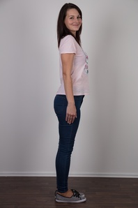 3. Download full pics of Vendula (27) from czechcasting.com