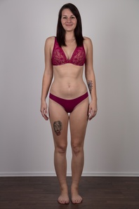 6. Download full pics of Vendula (27) from czechcasting.com