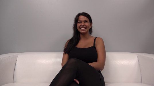 1. Download full pics of Veronika (25) from czechcasting.com