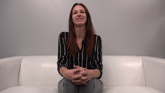 1. Download full pics of Sarka (25) from czechcasting.com