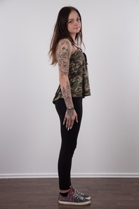 3. Download full pics of Aneta (18) from czechcasting.com