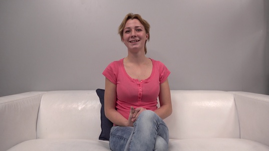 1. Download full pics of Stepanka (18) from czechcasting.com