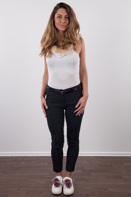 2. Download full pics of Anna (31) from czechcasting.com