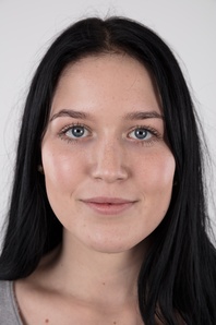 1. Download full pics of Aneta (20) from czechcasting.com