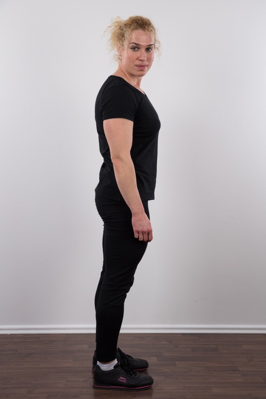 3. Download full pics of Bara (31) from czechcasting.com