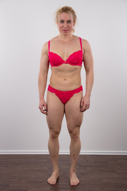 5. Download full pics of Bara (31) from czechcasting.com