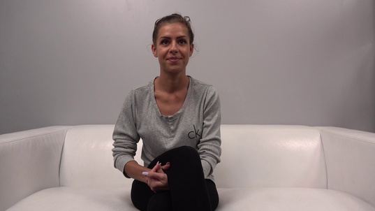 1. Download full pics of Nikol (26) from czechcasting.com