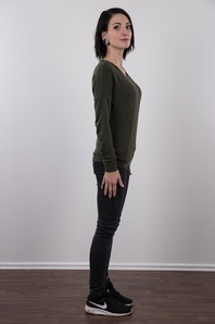 3. Download full pics of Anna (23) from czechcasting.com