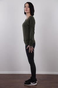 4. Download full pics of Anna (23) from czechcasting.com