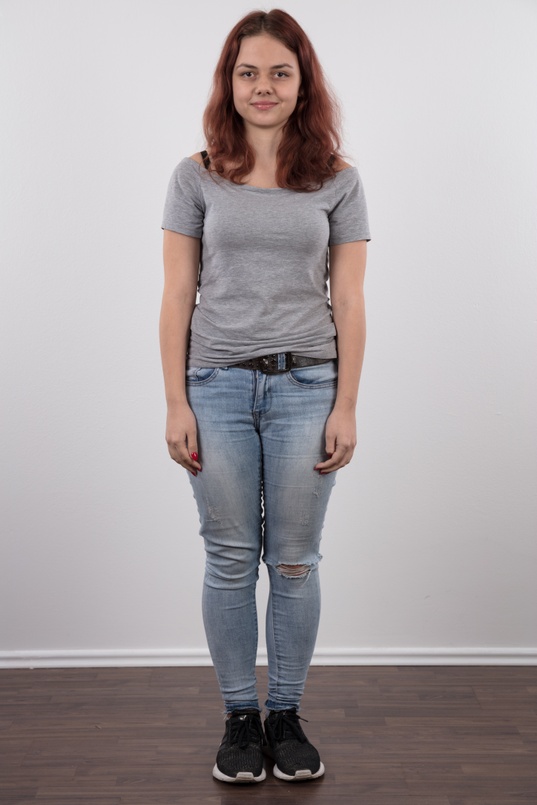 2. Download full pics of Vanesa (20) from czechcasting.com