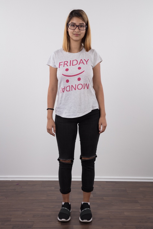 2. Download full pics of Katka (18) from czechcasting.com