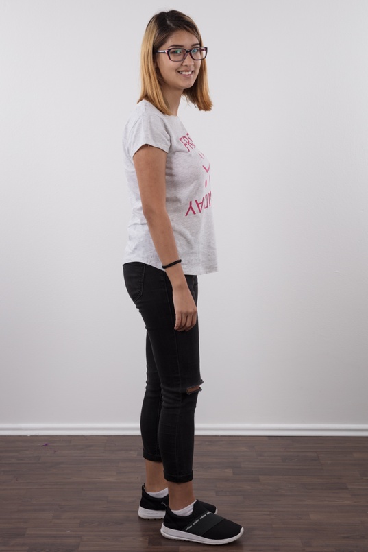 3. Download full pics of Katka (18) from czechcasting.com