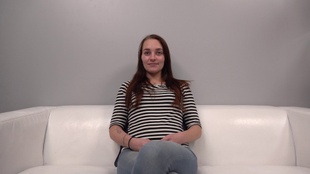 1. Download full pics of Lucka (19) from czechcasting.com