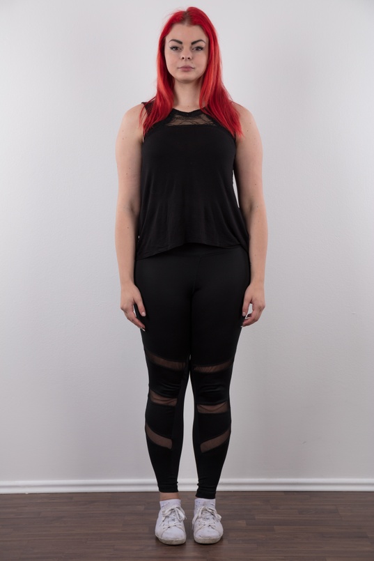 2. Download full pics of Nelly (21) from czechcasting.com