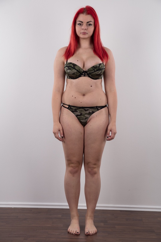 6. Download full pics of Nelly (21) from czechcasting.com