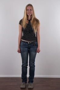 2. Download full pics of Tereza (25) from czechcasting.com