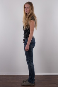 4. Download full pics of Tereza (25) from czechcasting.com