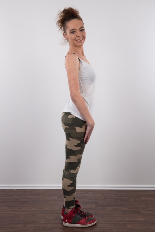 3. Download full pics of Kristyna (19) from czechcasting.com