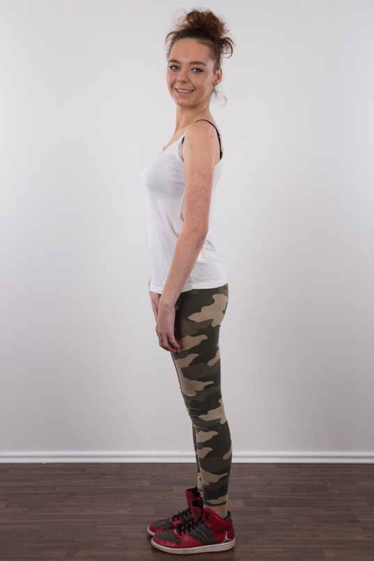 4. Download full pics of Kristyna (19) from czechcasting.com