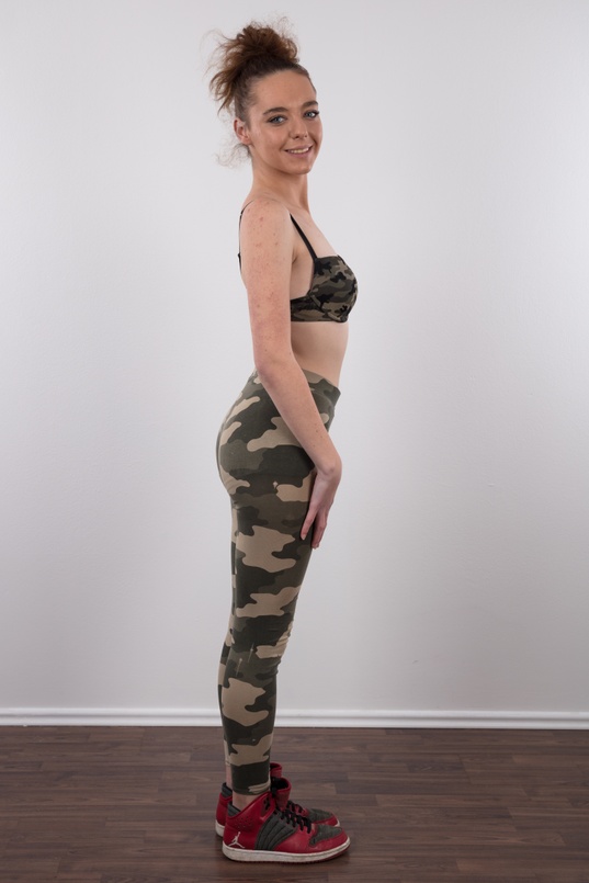 6. Download full pics of Kristyna (19) from czechcasting.com