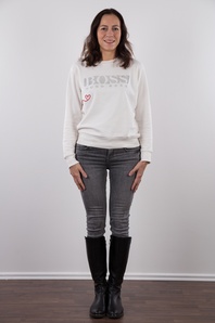 2. Download full pics of Jarka (34) from czechcasting.com