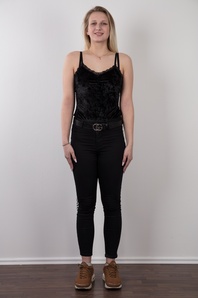 2. Download full pics of Kristyna (18) from czechcasting.com