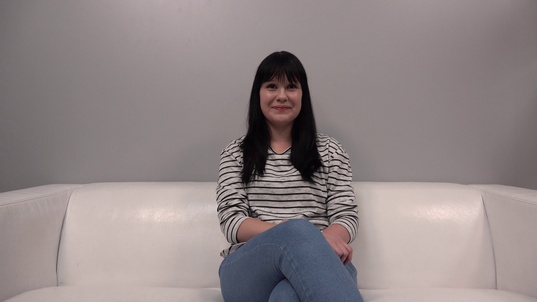 1. Download full pics of Karolina (22) from czechcasting.com