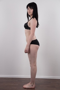 8. Download full pics of Karolina (22) from czechcasting.com